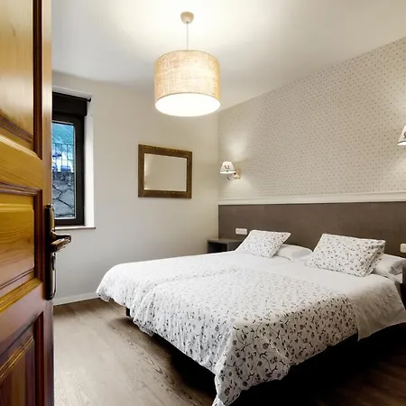 Hotel Deth Pais 2*